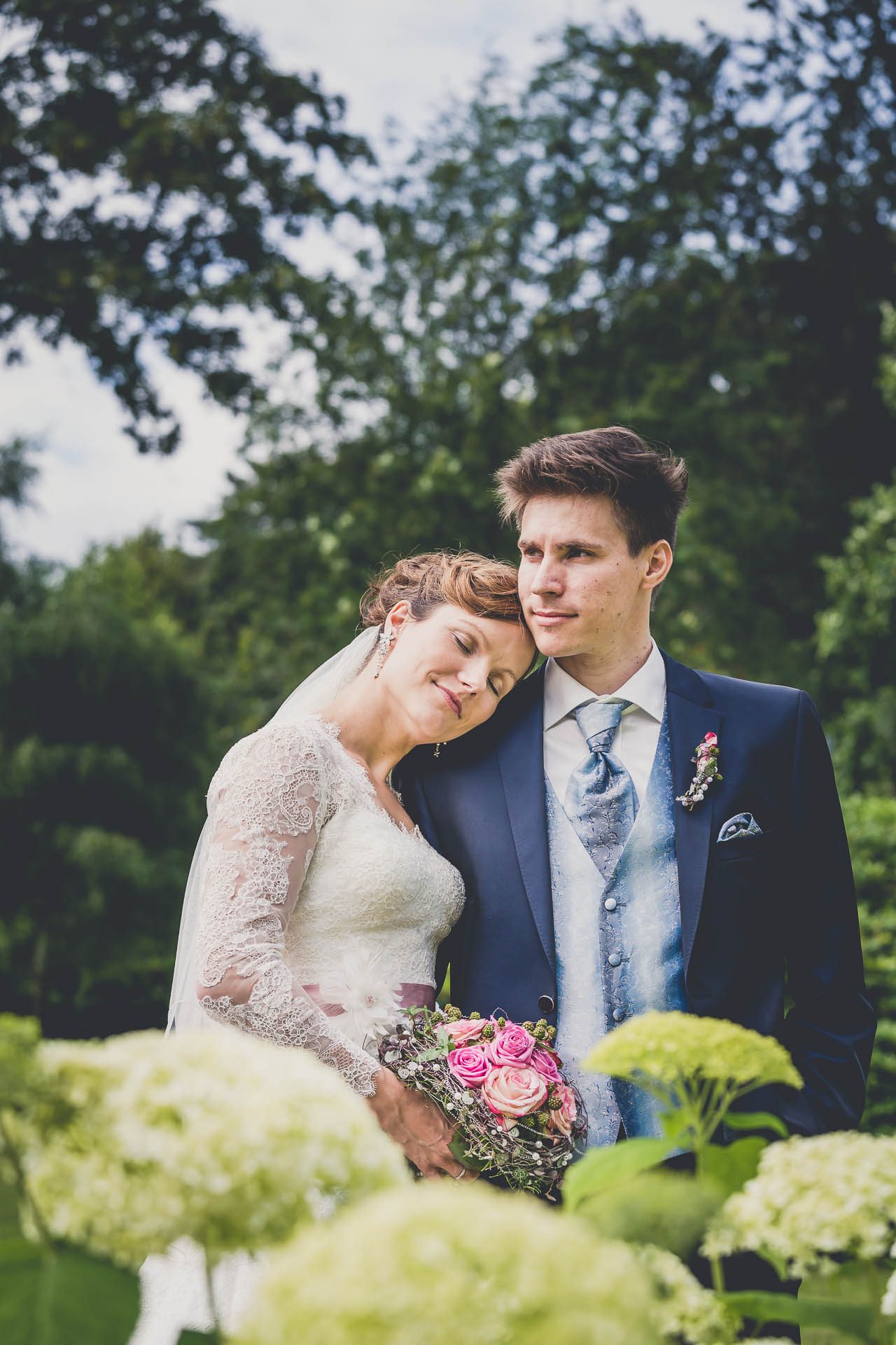 Hochzeitsportraits im Herminghaus Park in Velbert