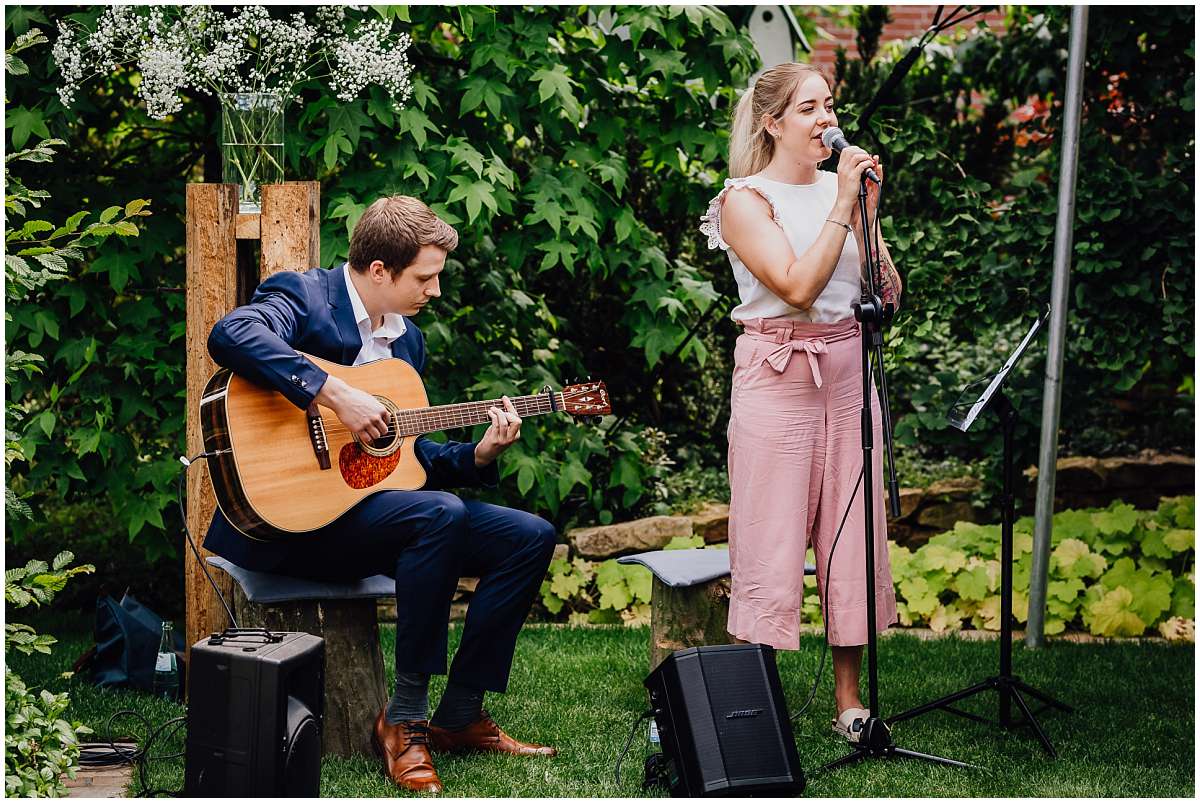 DIY Gartenhochzeit mit freier Trauung im Münsterland - Hochzeit feiern in Zeiten von Corona