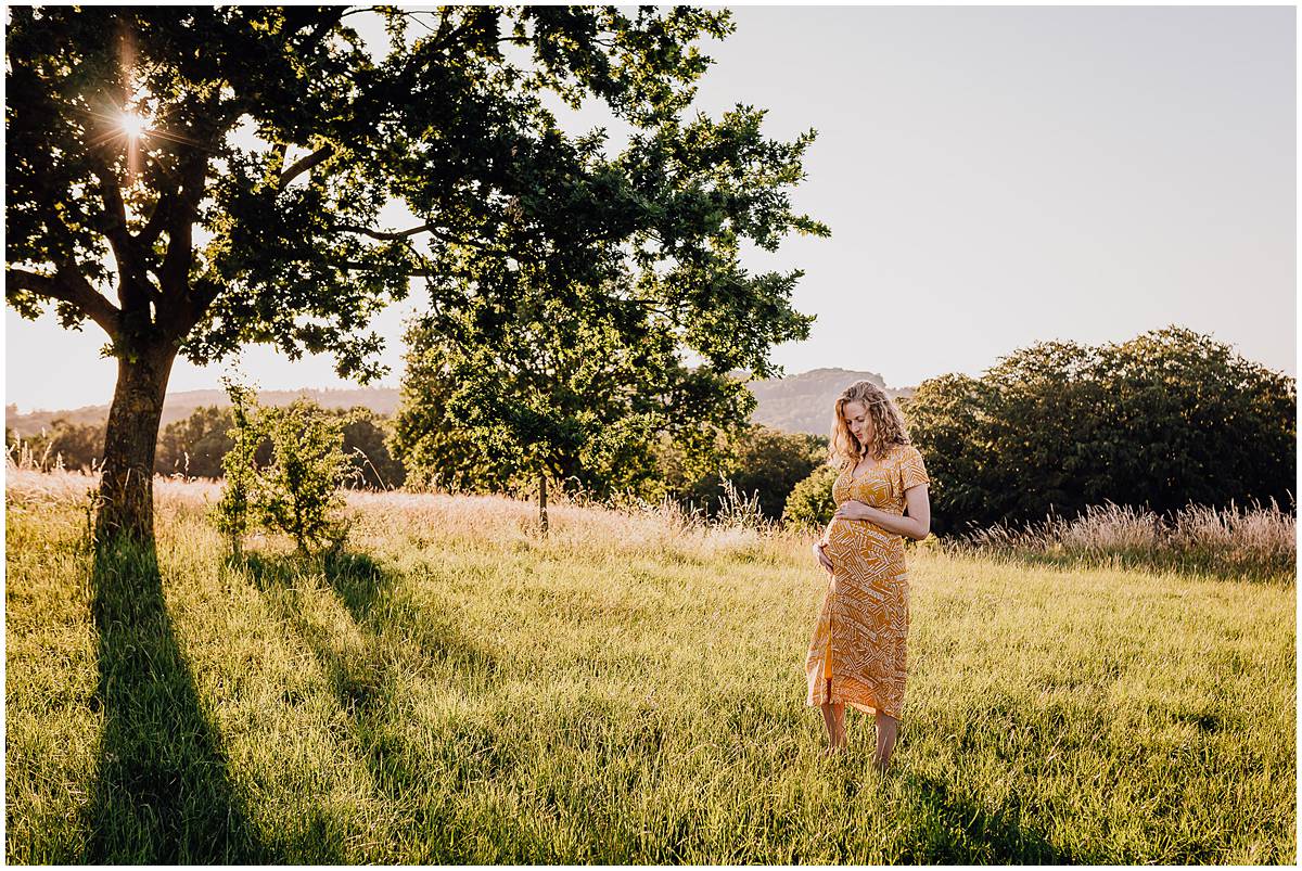 Fotograf Hattingen Babybauchfotos Babybauchshooting Natur Sonnenuntergang