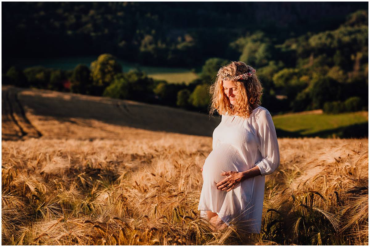 Fotograf Hattingen Babybauchfotos Babybauchshooting Natur Sonnenuntergang