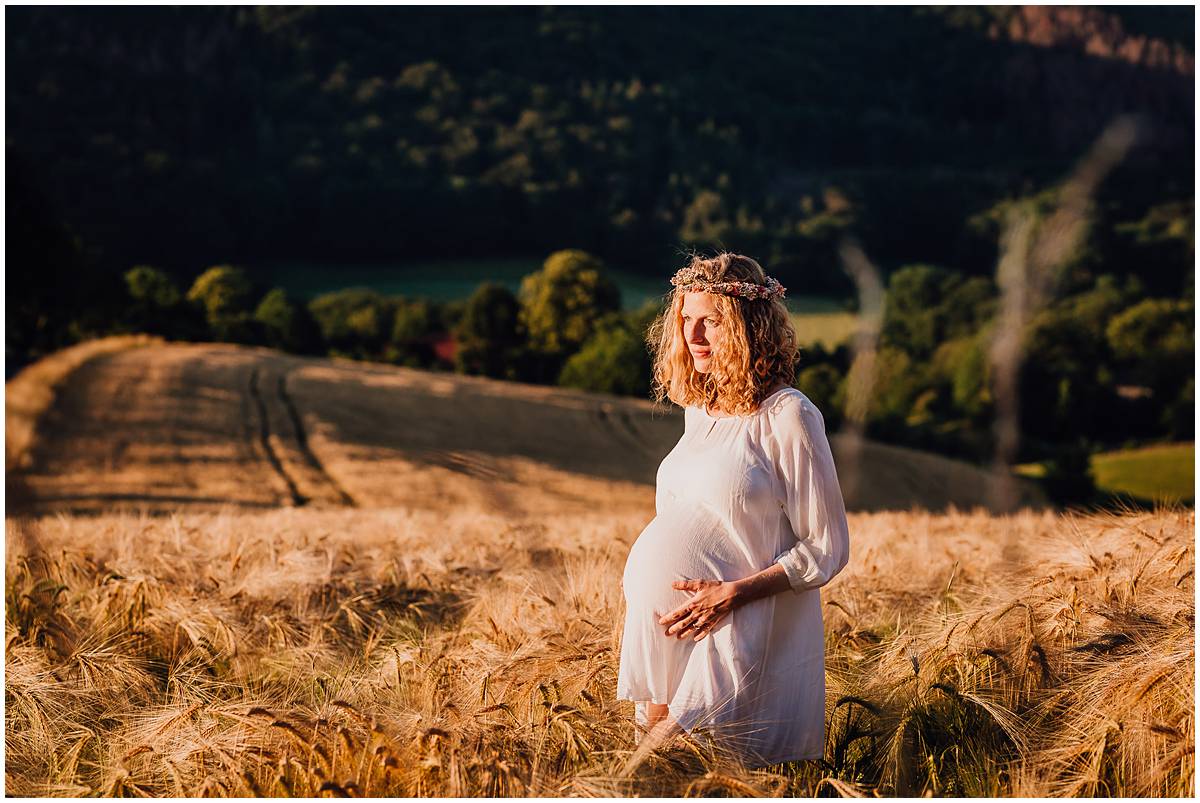 Fotograf Hattingen Babybauchfotos Babybauchshooting Natur Sonnenuntergang