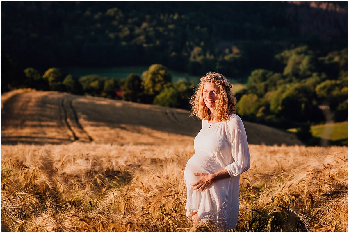 Fotograf Hattingen Babybauchfotos Babybauchshooting Natur Sonnenuntergang