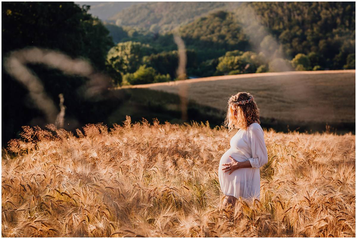 Fotograf Hattingen Babybauchfotos Babybauchshooting Natur Sonnenuntergang