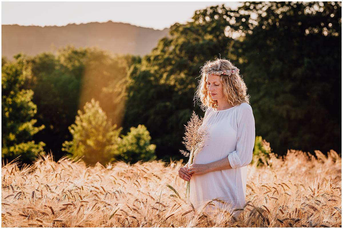 Fotograf Hattingen Babybauchfotos Babybauchshooting Natur Sonnenuntergang