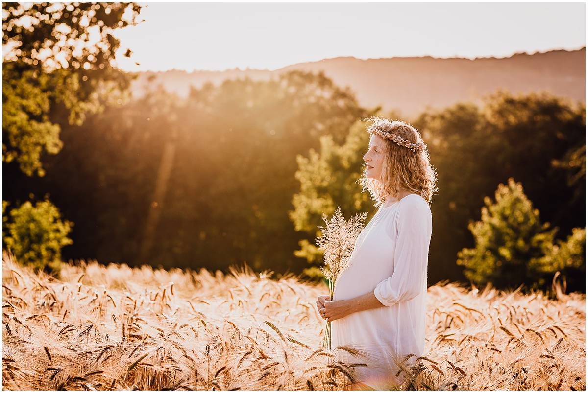 Fotograf Hattingen Babybauchfotos Babybauchshooting Natur Sonnenuntergang