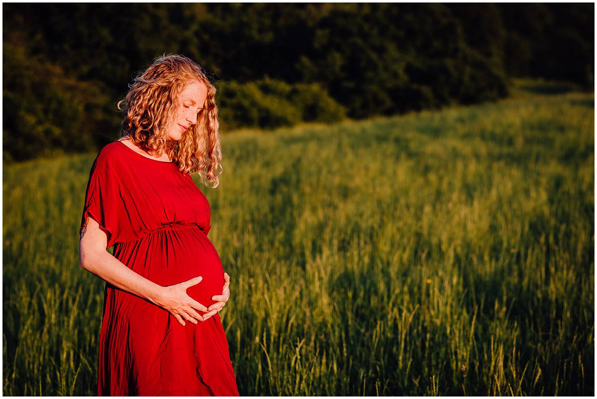 Fotograf Hattingen Babybauchfotos Babybauchshooting Natur Sonnenuntergang