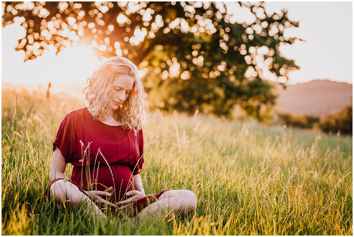 Fotograf Hattingen Babybauchfotos Babybauchshooting Natur Sonnenuntergang