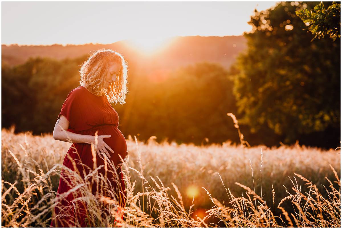 Fotograf Hattingen Babybauchfotos Babybauchshooting Natur Sonnenuntergang