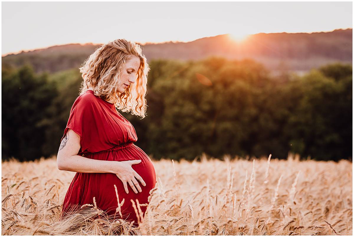 Fotograf Hattingen Babybauchfotos Babybauchshooting Natur Sonnenuntergang