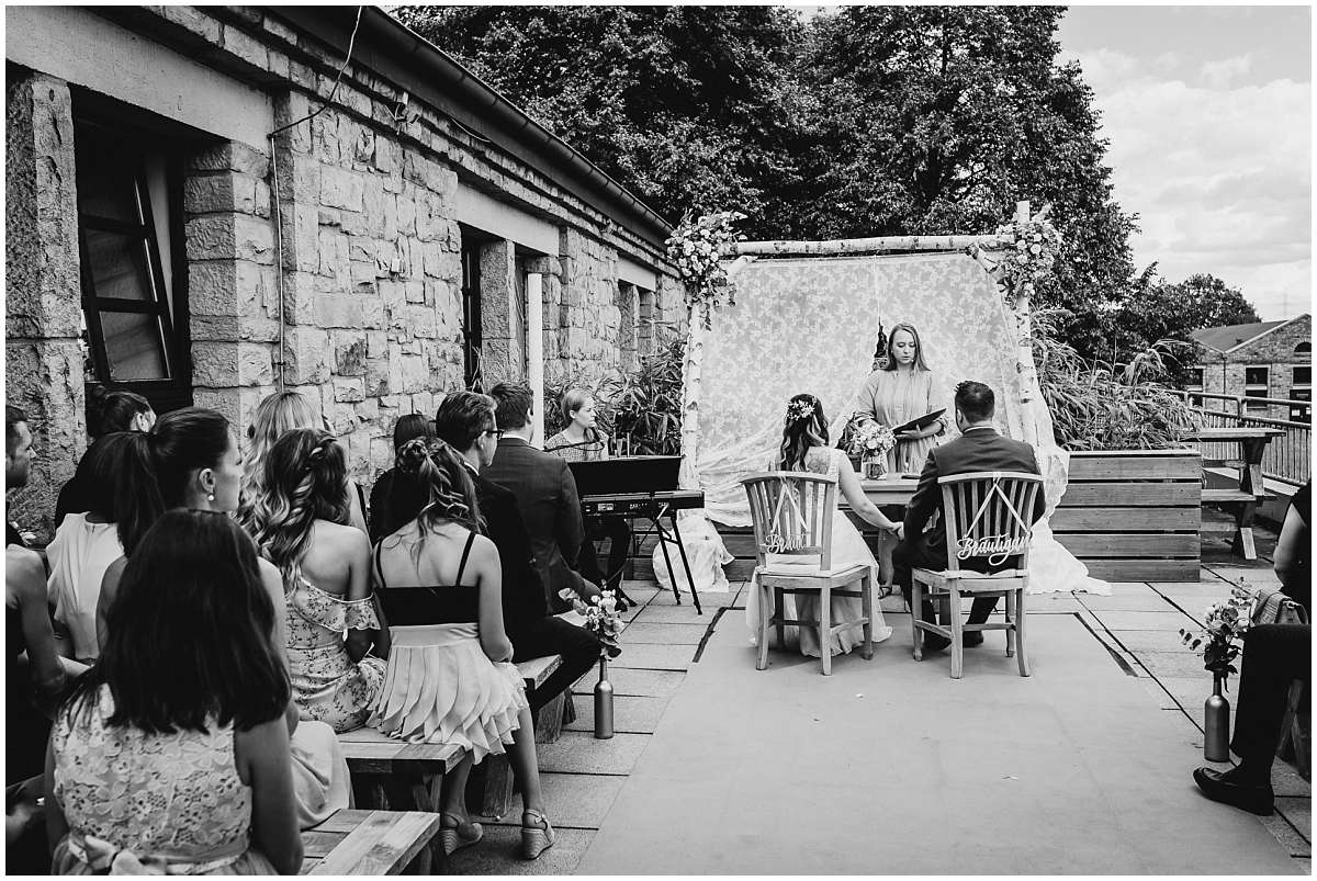 Hochzeitsfotograf Bochum Sommerhochzeit Corona draussen freie Trauung Kemnader See Seeblick Bochum