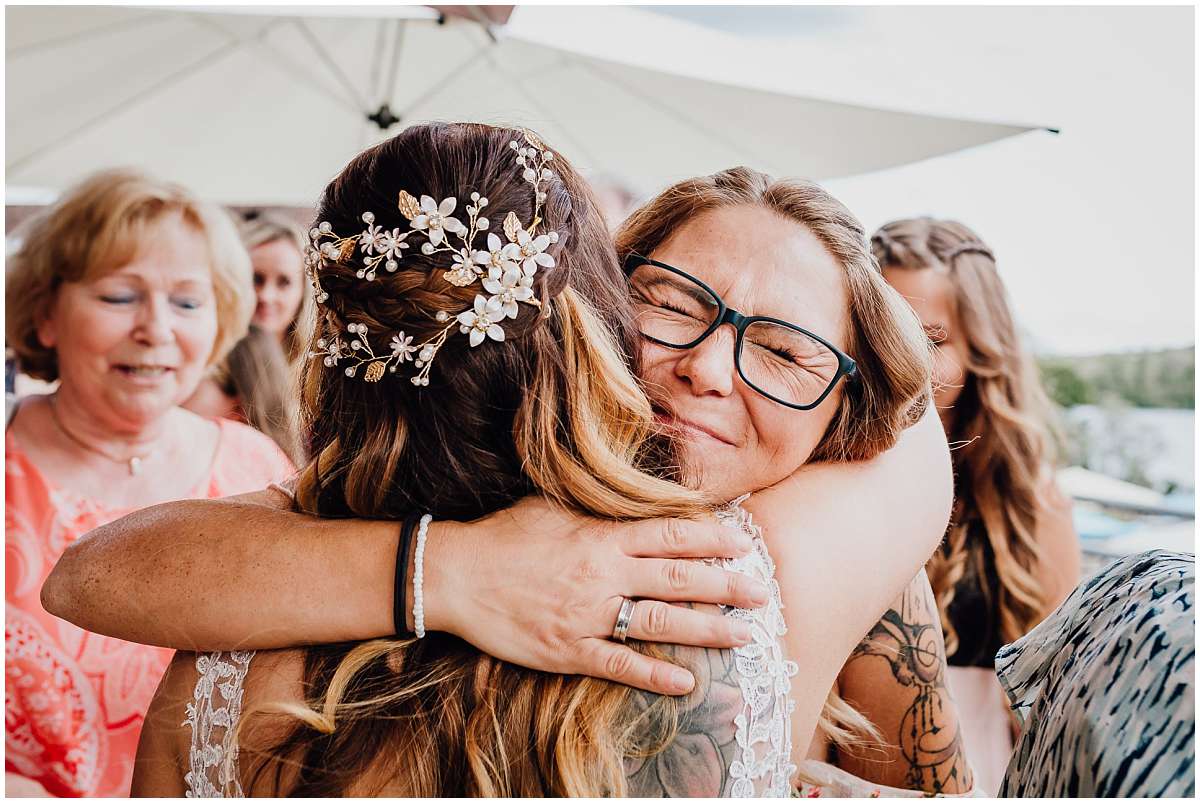 Hochzeitsfotograf Bochum Sommerhochzeit Corona draussen freie Trauung Kemnader See Seeblick Bochum