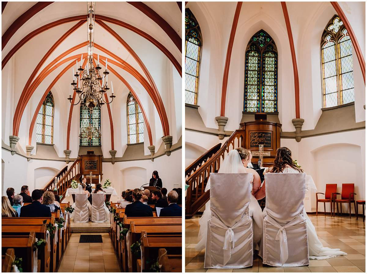 Hochzeitsfotograf Dinslaken Lesbische Hochzeit Frauenhochzeit gleichgeschlechtliche Ehe kirchliche Trauung Dorfkirche Hiesfeld Dinslaken