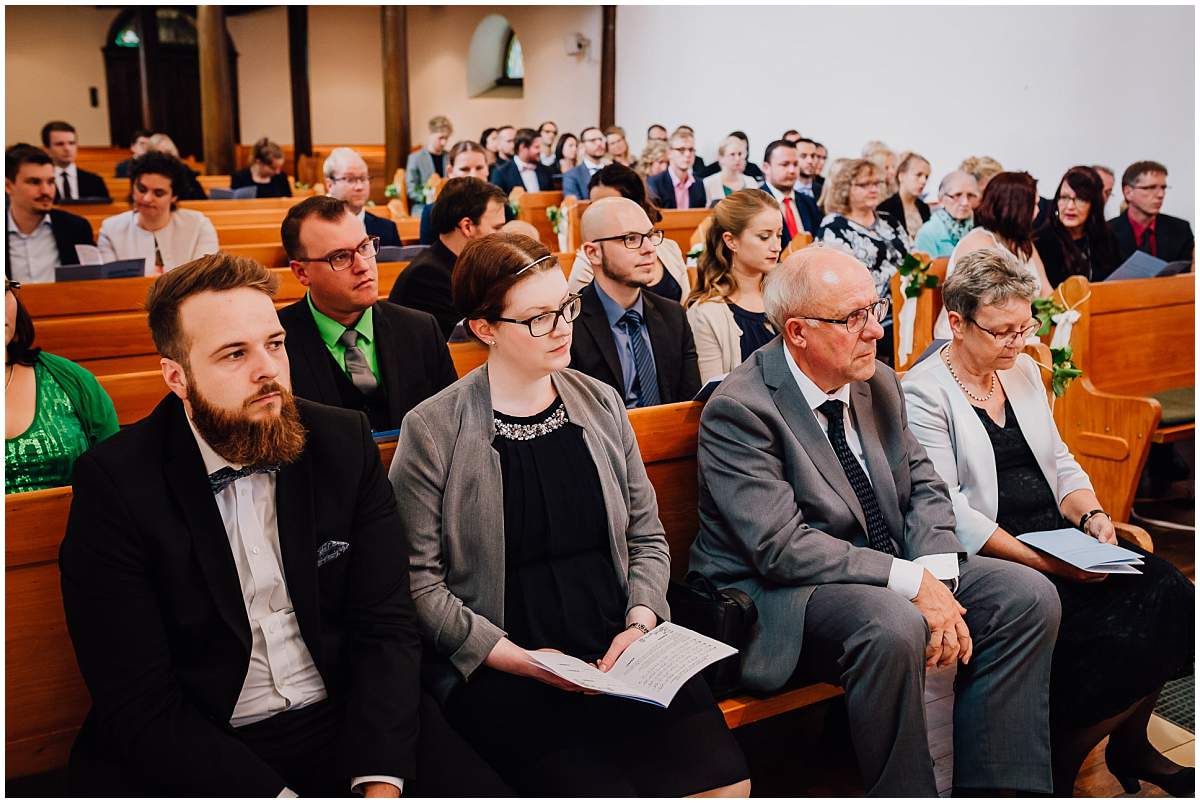 Hochzeitsfotograf Dinslaken Lesbische Hochzeit Frauenhochzeit gleichgeschlechtliche Ehe kirchliche Trauung Dorfkirche Hiesfeld Dinslaken