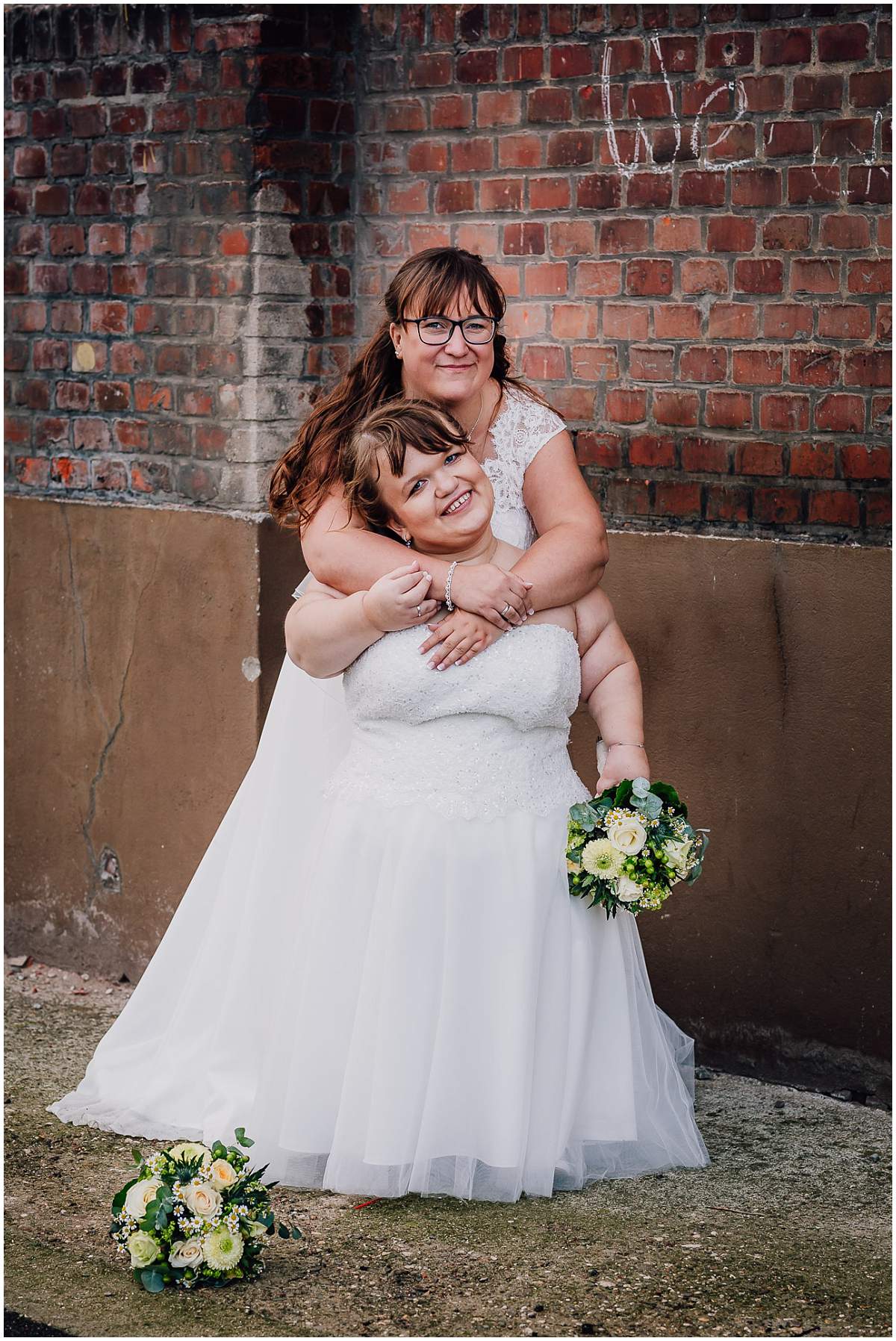 Hochzeitsfotograf Dinslaken Lesbische Hochzeit Frauenhochzeit gleichgeschlechtliche Ehe Brautpaarfotos zwei Bräute Bergpark Lohberg Dinslaken