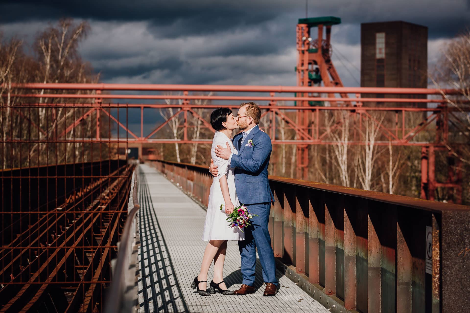 Hochzeitsfotograf Ruhrgebiet Zeche Zollverein Essen Hochzeitsfotos Brautpaar