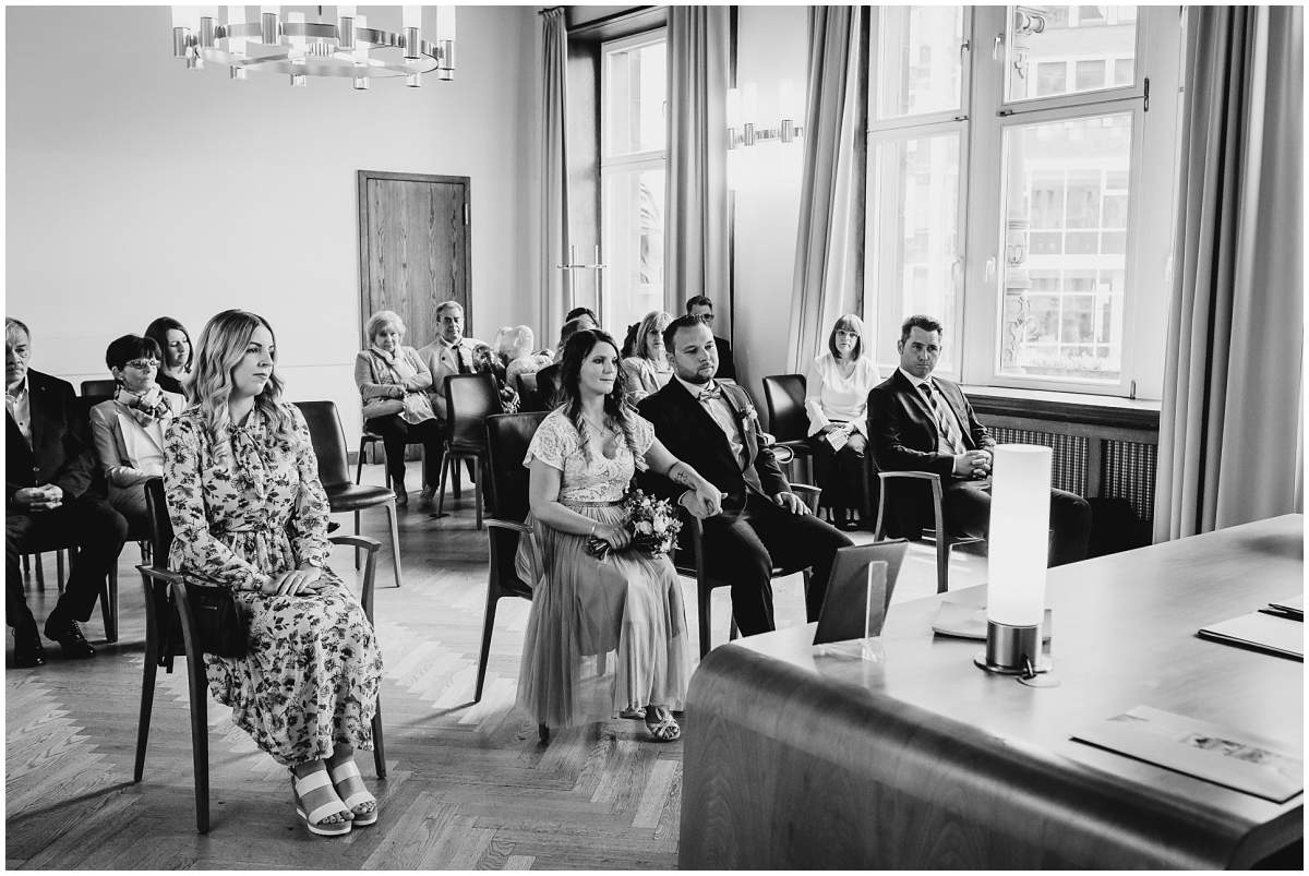 Hochzeitsfotograf Dortmund Hochzeitsreportage Standesamtliche Trauung Altes Stadthaus Dortmund