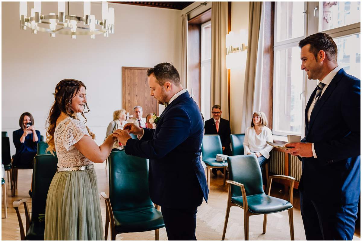 Hochzeitsfotograf Dortmund Hochzeitsreportage Standesamtliche Trauung Altes Stadthaus Dortmund