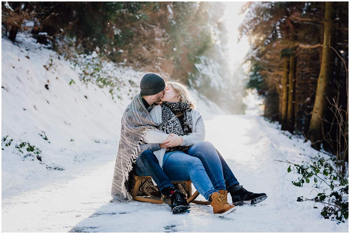 Schneeshooting Paarshooting im Winter in Hattingen Ruhrgebiet