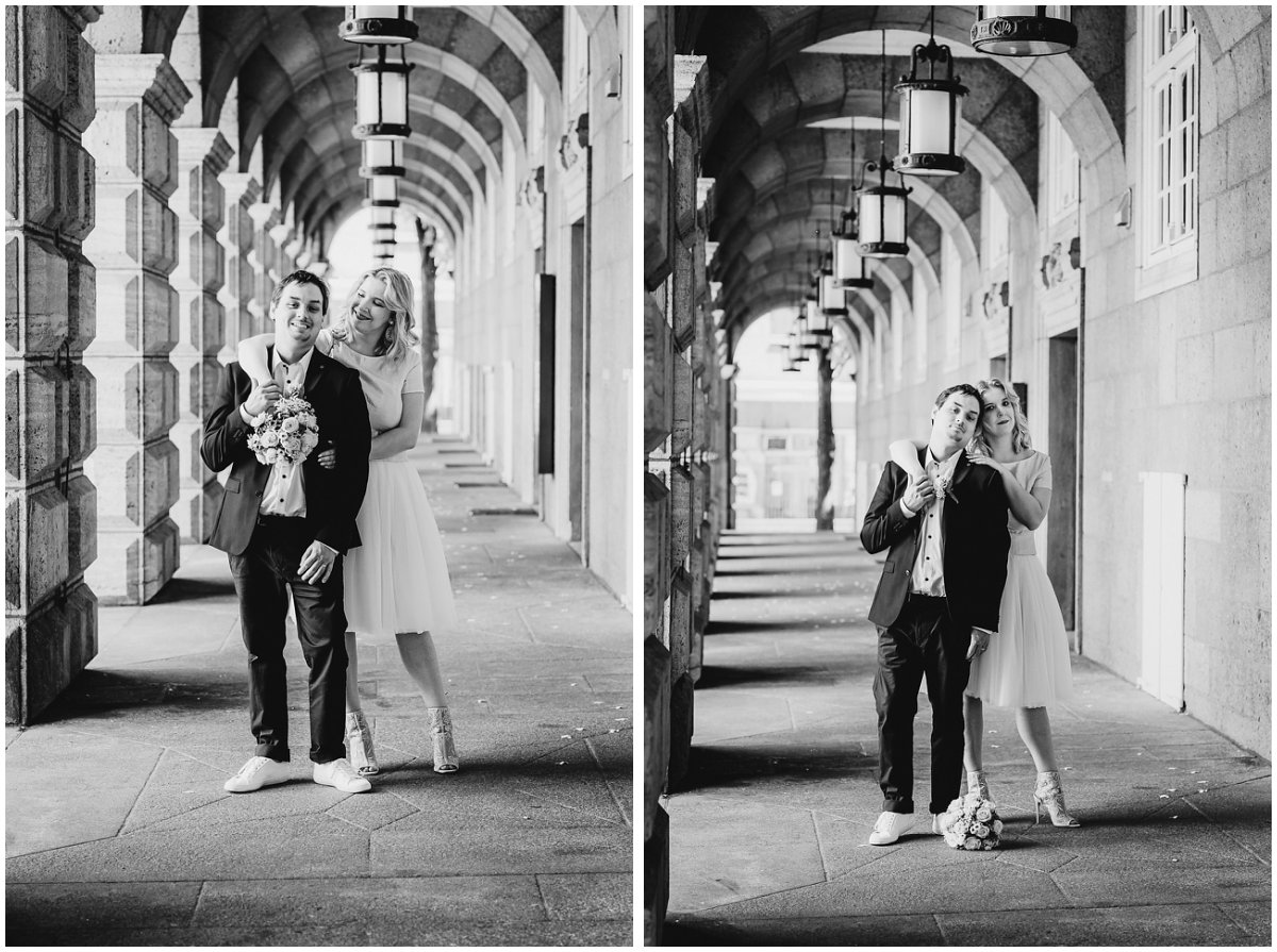 Brautpaarfotos zur standesamtlichen Hochzeit am Rathaus in Mülheim an der Ruhr