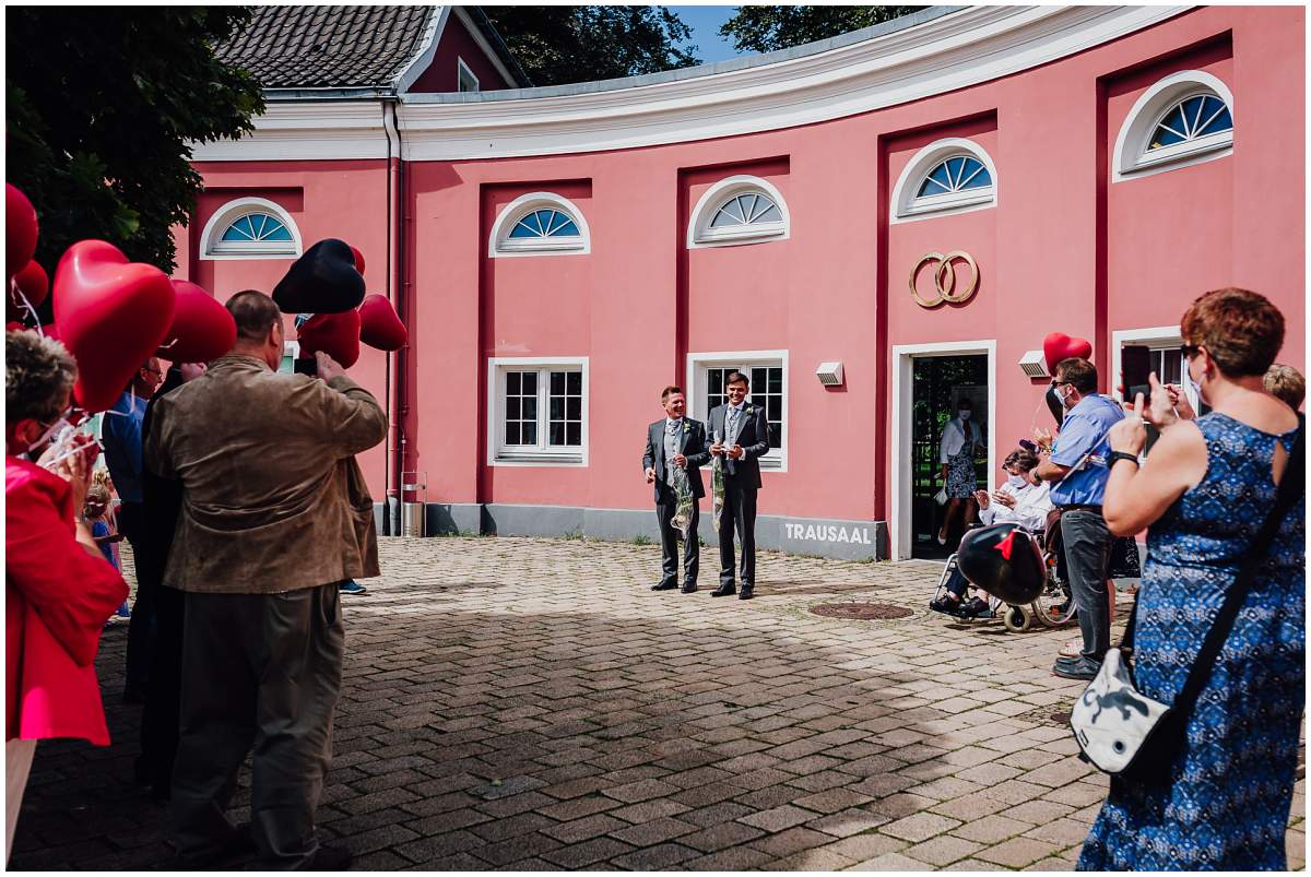 Gleichgeschlechtliche standesamtliche Trauung im Schloss Oberhausen