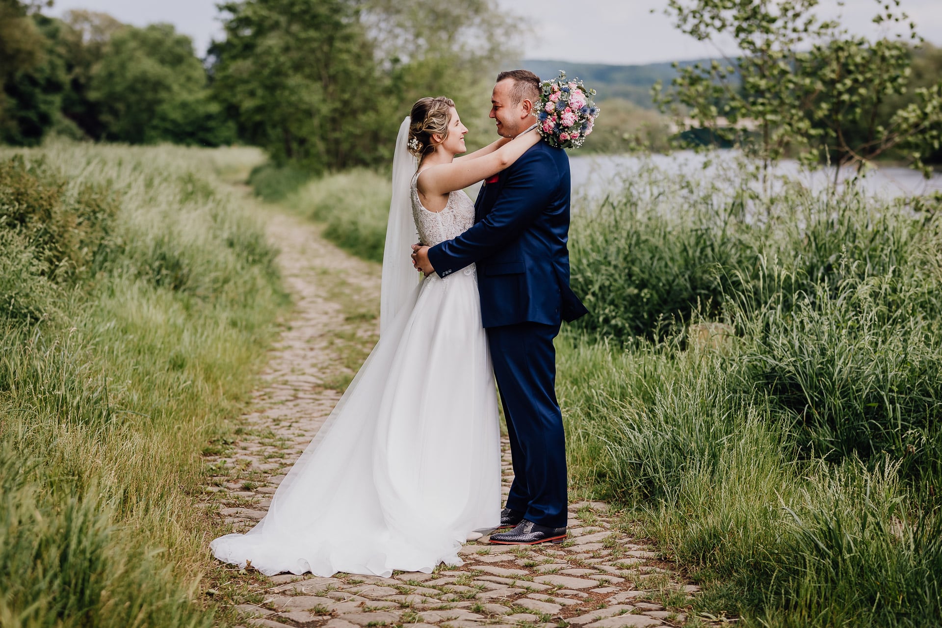 Hochzeitsfotograf Bochum, Brautpaarfotos an der Ruhr in Bochum-Stiepel