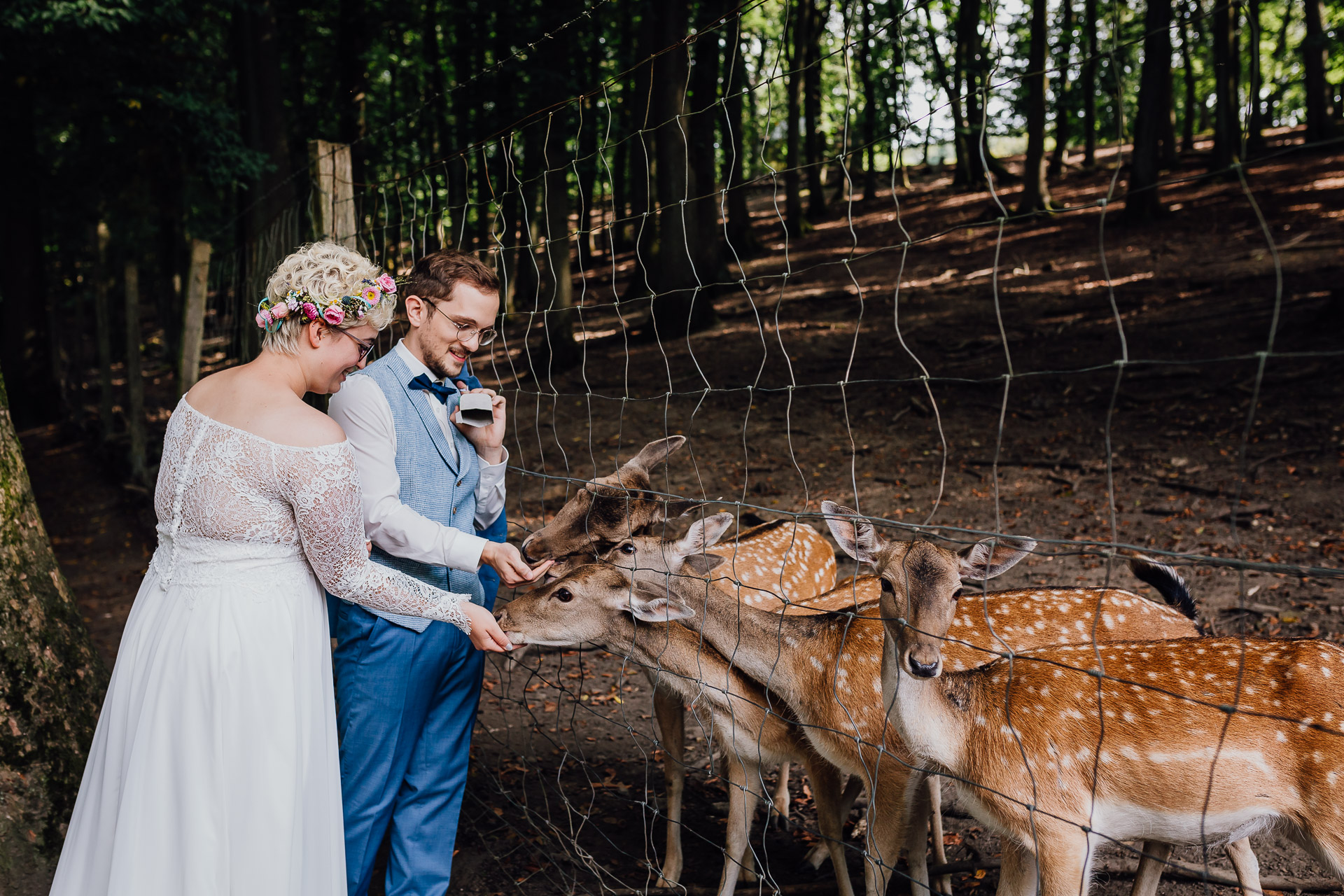 Hochzeitsfotograf Witten Brautpaarfotos am Wildgehege am Haus Hohenstein in Witten