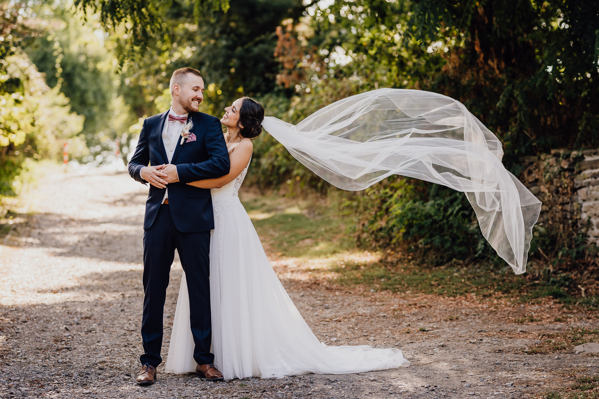 Hochzeitsfotograf Witten Brautpaarshooting am Schloss Steinhausen in Witten