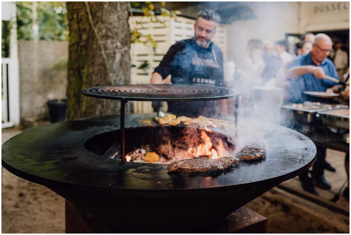 Freie Trauung in der Strandperle Düsseldorf Grill-Buffet